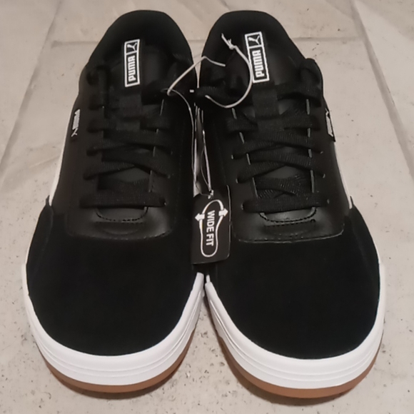 Puma - Picture 1 of 4